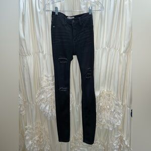 Free People Black Distressed Skinny Jeans in denim women’s size W 25. Worn twice
